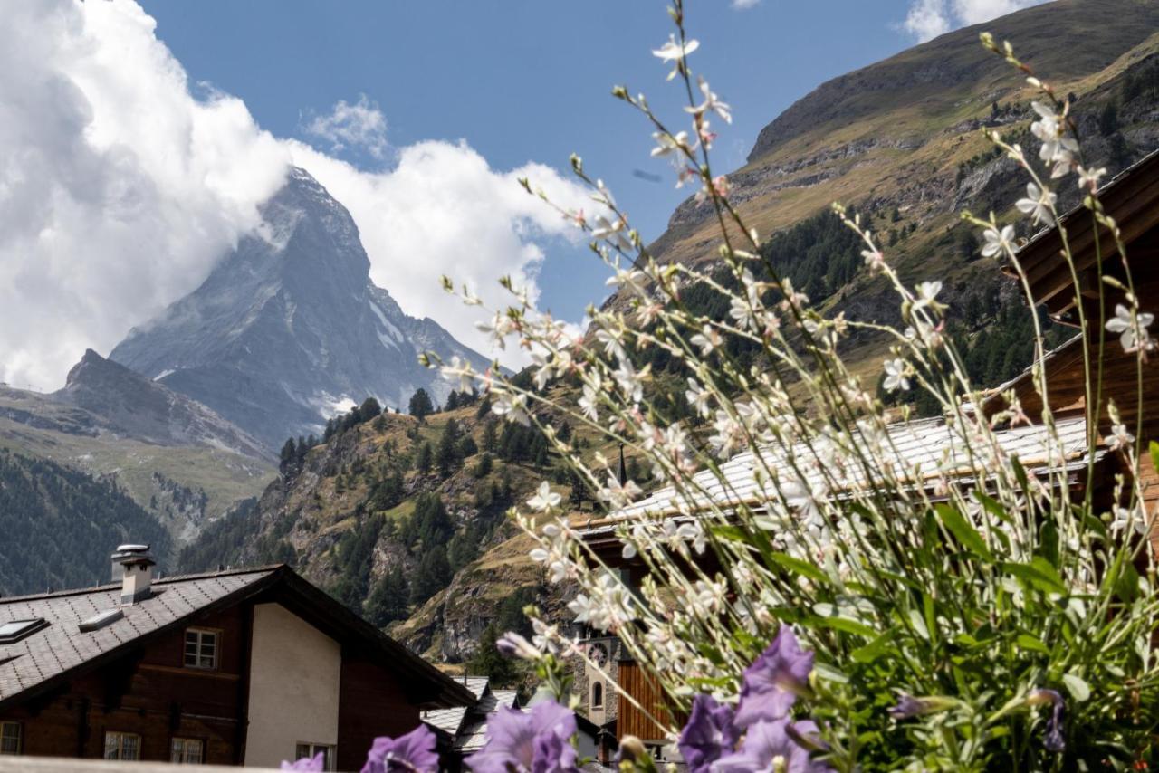 Village Apartment With Matterhorn View Zermatt Exterior photo